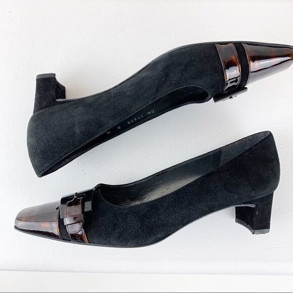 Stuart Weitzman Black Suede Low Heels Tortoise  Patent Toe Cap 8 Narrow - Picture 6 of 13